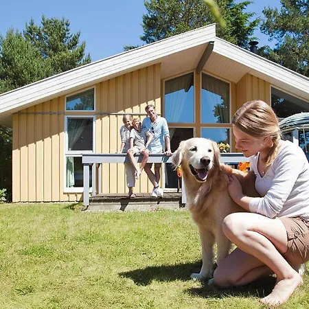 In Granzow At 500 M From The Lake Tatil Evi Mirow